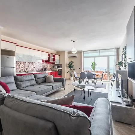 Three Bedroom Romantic Promenade