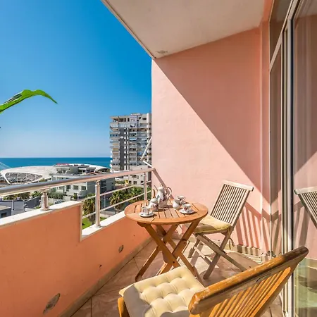Three Bedroom Romantic Promenade *
