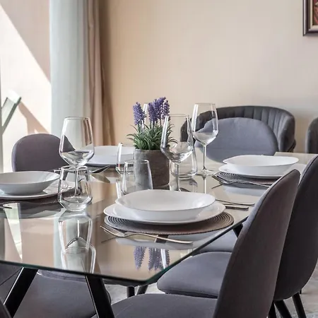 Three Bedroom Romantic Promenade Durres
