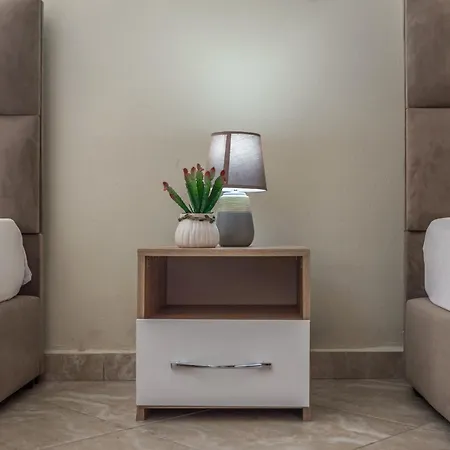 Three Bedroom Romantic Promenade アパート ドゥラス